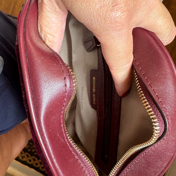 ♥️💖 Elegant Michael Kors Crossbody Shoulder Bag Leather & Velvet with Tassel - Picture 10 of 12